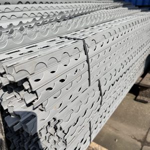 Distanční lišta plastová – 20 mm - délka 2m